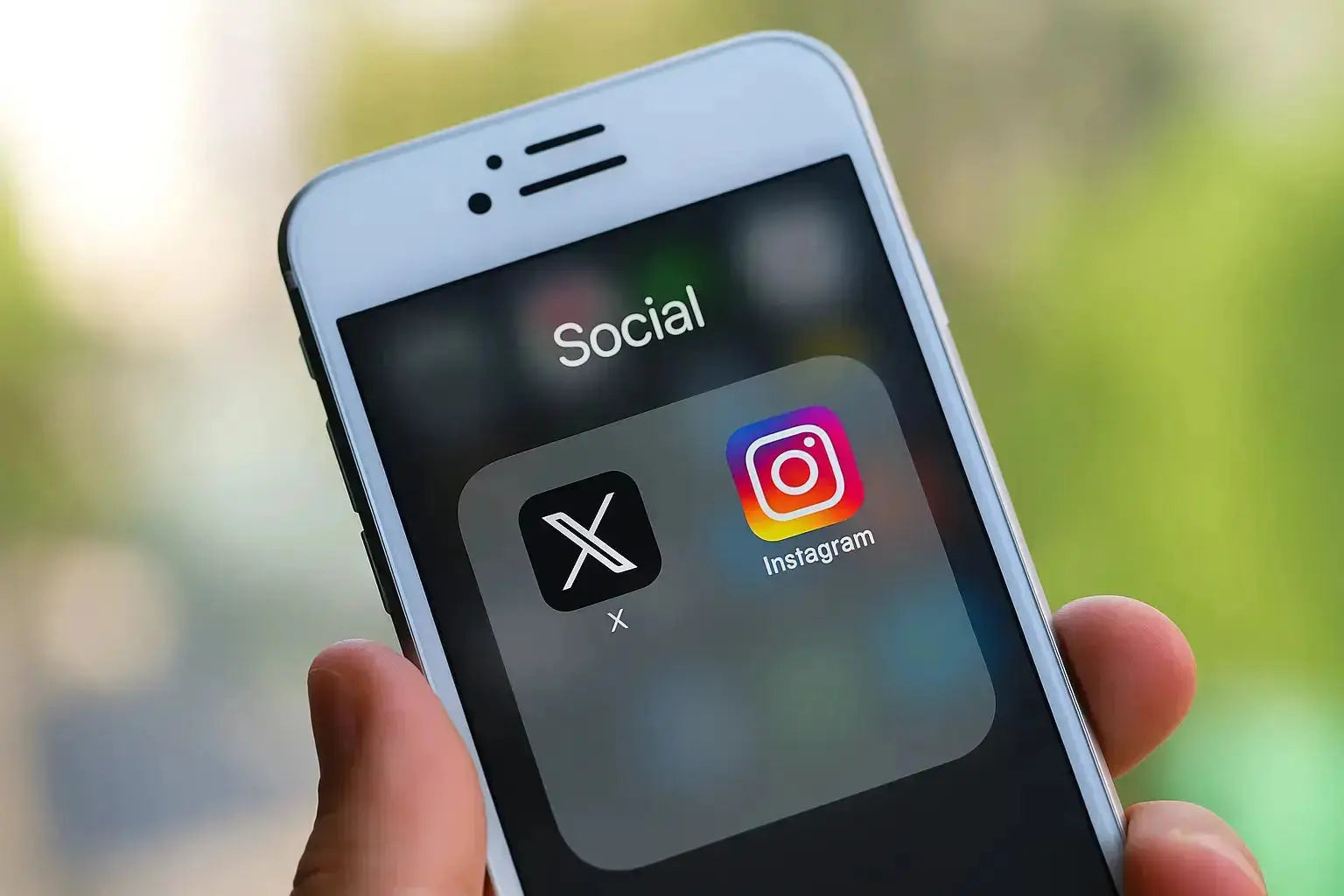 Is It Safe to Buy Twitter Views? Here's What You Need to Know in 2025